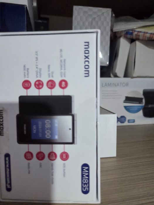 Telefon maxcom MM 835