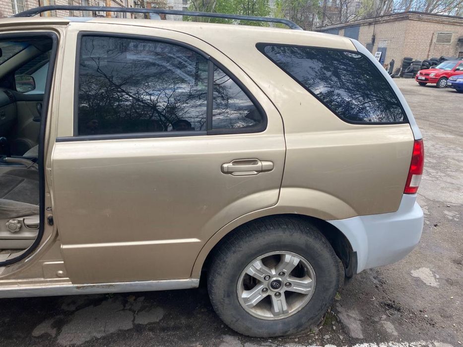 Продам автомобиль Kia Sorento