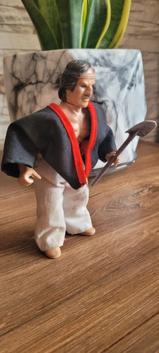 Stara figurka zab