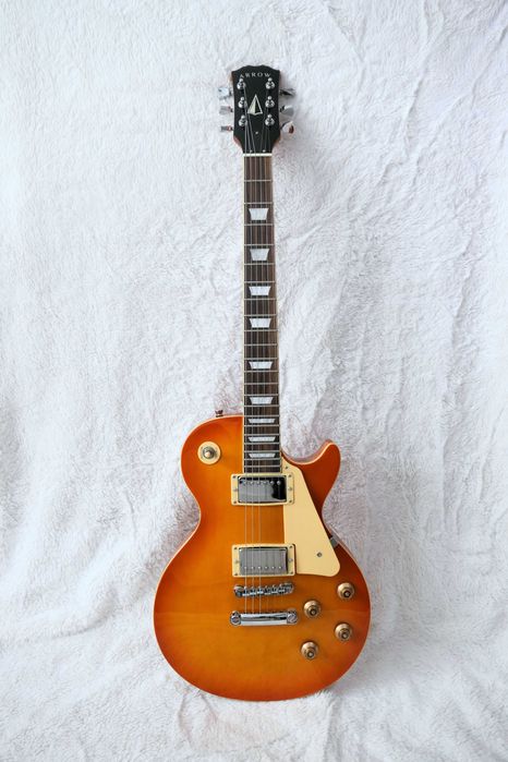 gitara elektryczna Arrow LP 22 Amber Rosewood/Cream z dodatkami