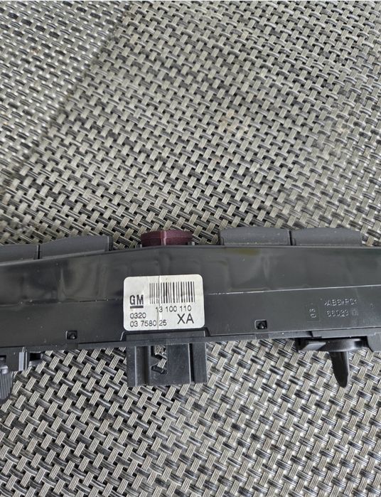 Régua 4 botões Opel Astra H