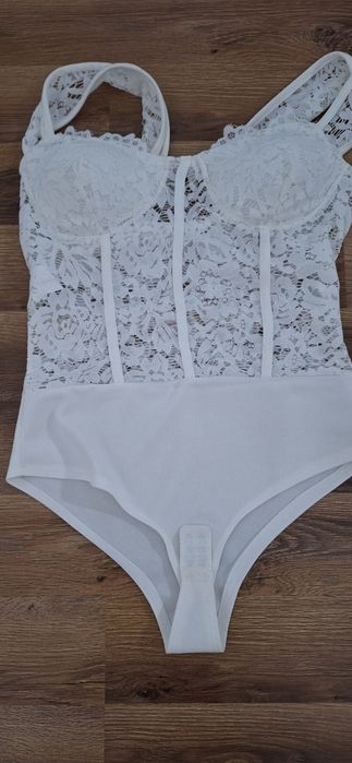 Body koronkowe białe