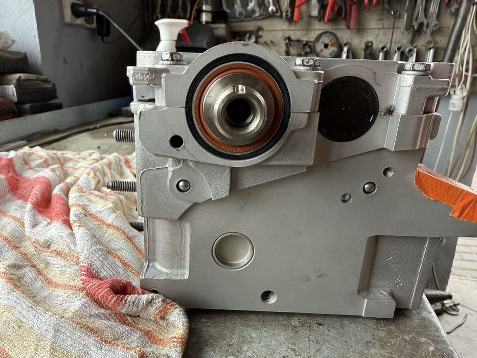 Glowica 2.0 tdi 03l103373 cba cbb volkswagen