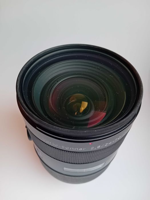 Objectiva zoom 24-70mm Sony/Zeiss para Sony A-Mount.