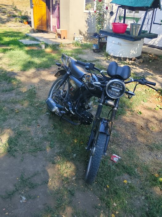Продам Мустанг 125