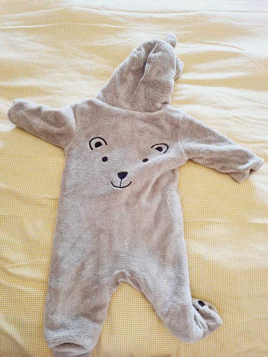 Macacão e saco cama bebé