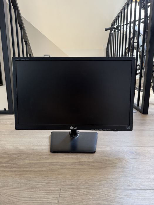 Monitor LG Flatron E2242C-BN
