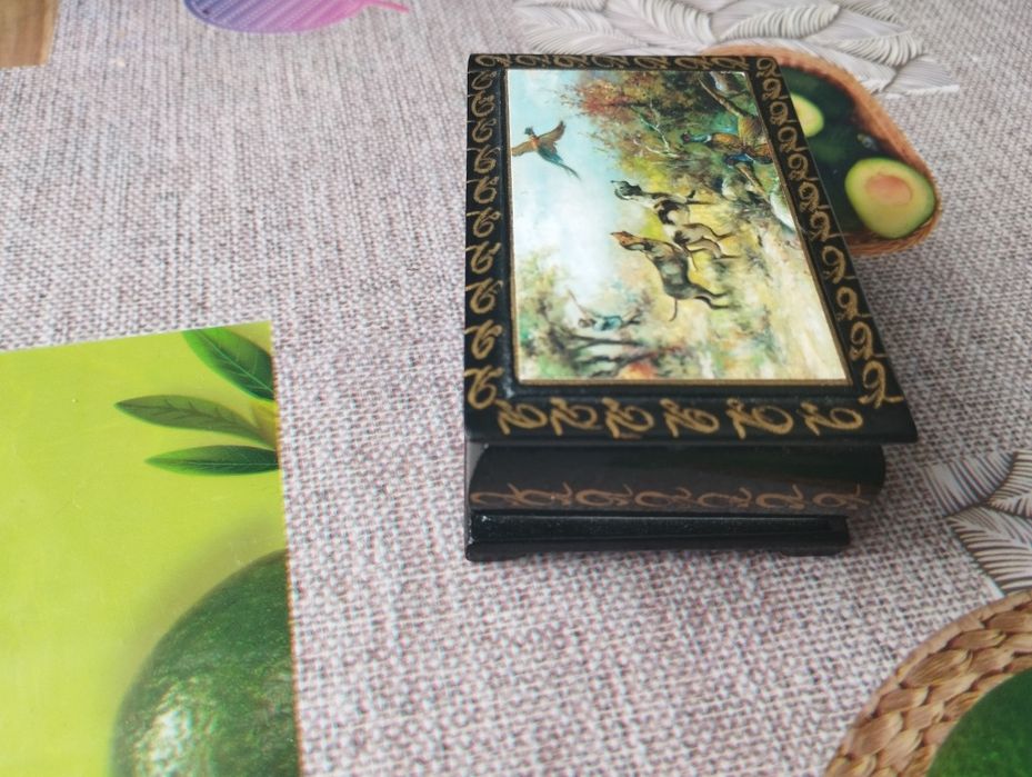 Шкатулка декоративная