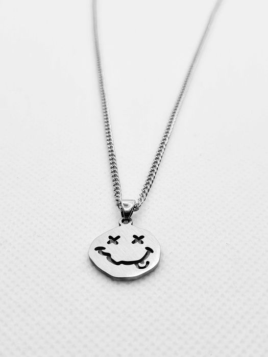 Colar/Fio com pêndulo