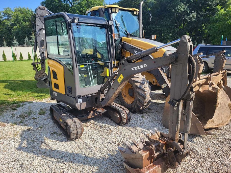 Roboty ziemne, koparko-ładowarka, mini koparka