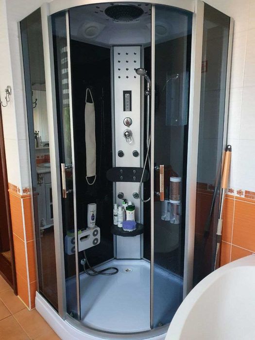 Продам гідробокс б/у  в хорошому стані, ванна, унітаз , умивальник з тумбою та пенал.