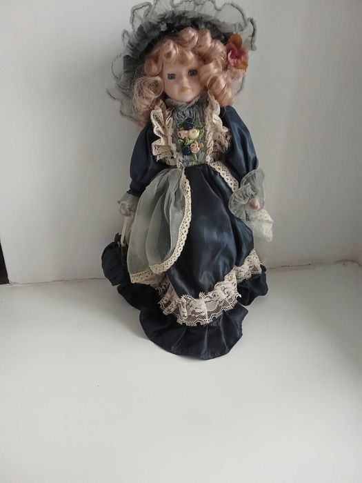 Лялька в одязі супер