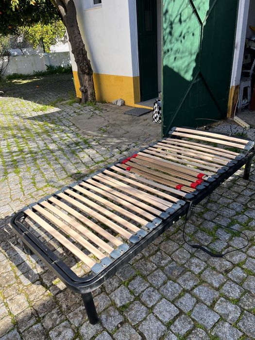 Cama articulada com comando eletrico 90x200