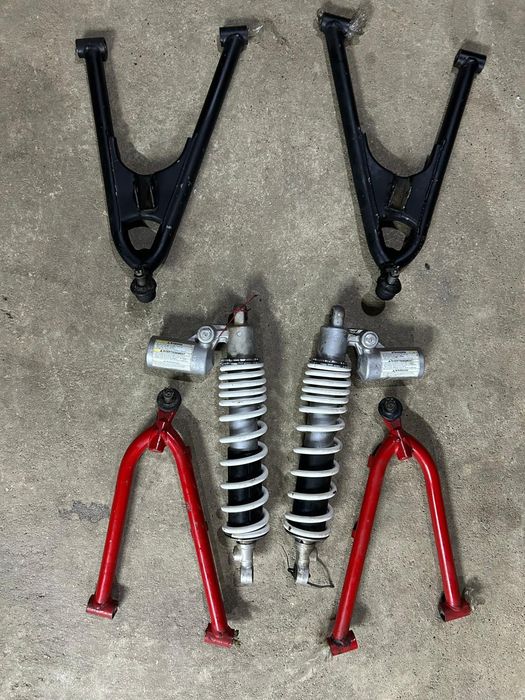 Triângulos + suspensão LTR 450