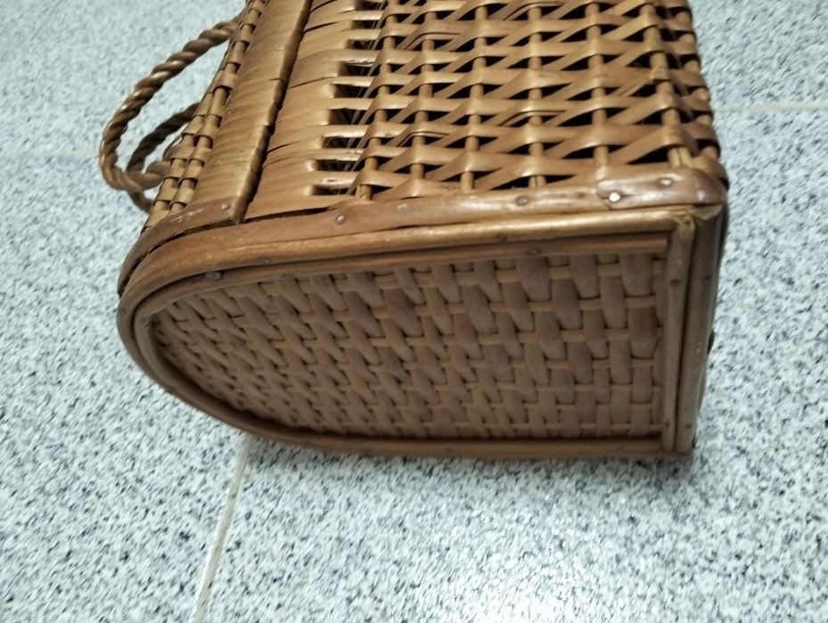 Cesta antiga de marendas