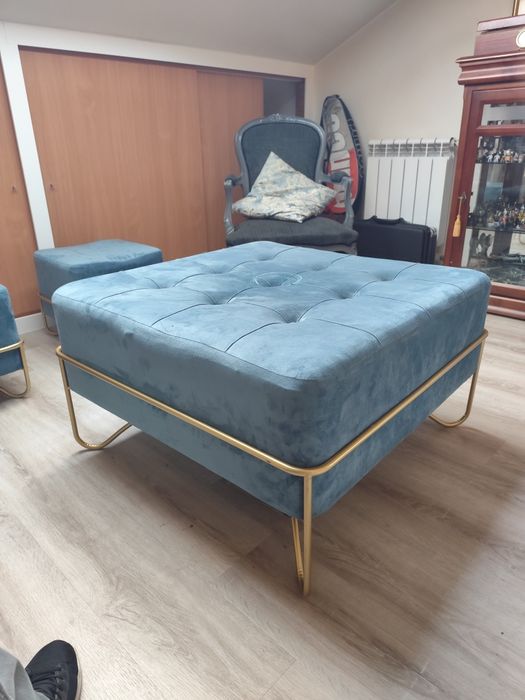 Mesa centro e bancos