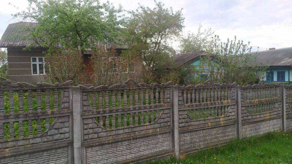 Продаються 2 будинки під одним номером