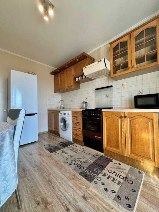 ApartPoltava ПАНОРАМНИЙ балкон, Новобудова ЦЕНТР міста, СВІТЛО ЗАВЖДИ