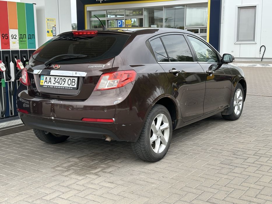 Geely Emgrand EC7 RV