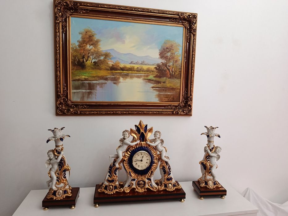 Venda de artigos decorativos porcelana de marca registada.