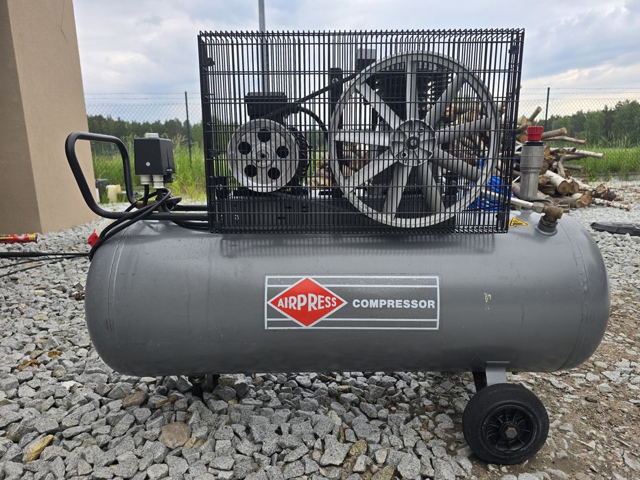 Kompresor 200l .