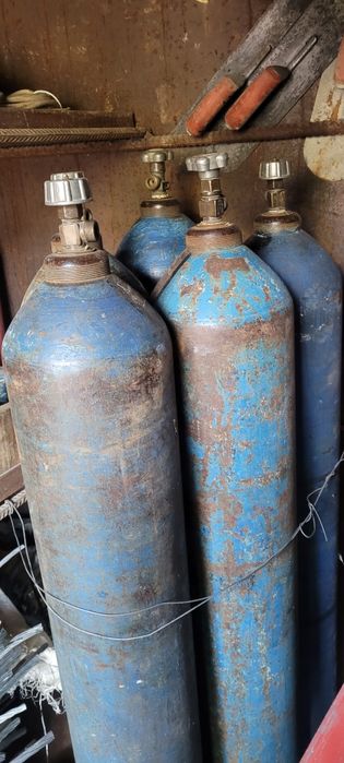 Продам кислородный балон