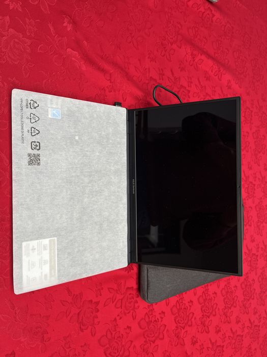 ASUS ZenBook 14 OLED UX3402VA