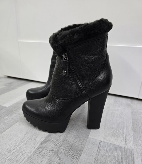 Nowe ocieplane botki na słupku Guess rozm. 37