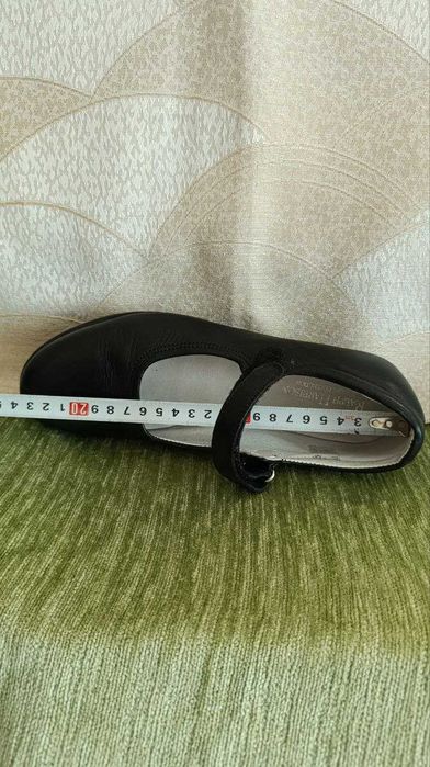 Туфли  бренда  Ralph Harrison, в стиле Мери Джейн.  Р-р 37,кожа