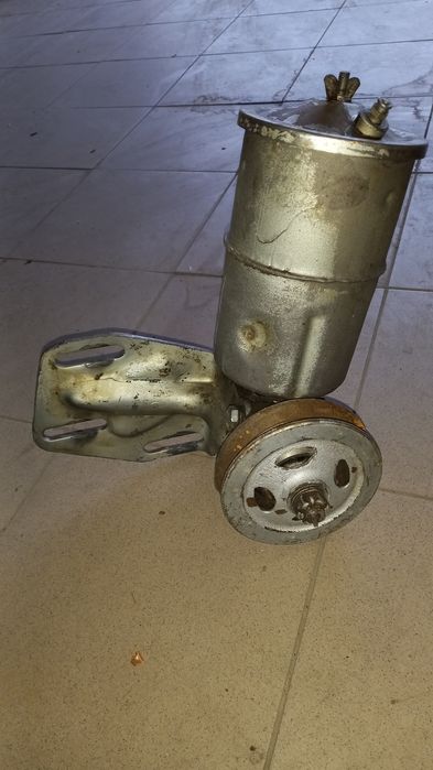 Насос гідропідсилювача  керма