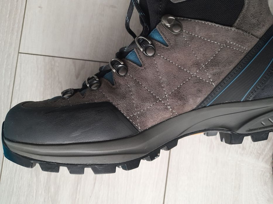 Buty górskie zimowe scarpa revolution gtx 42,5