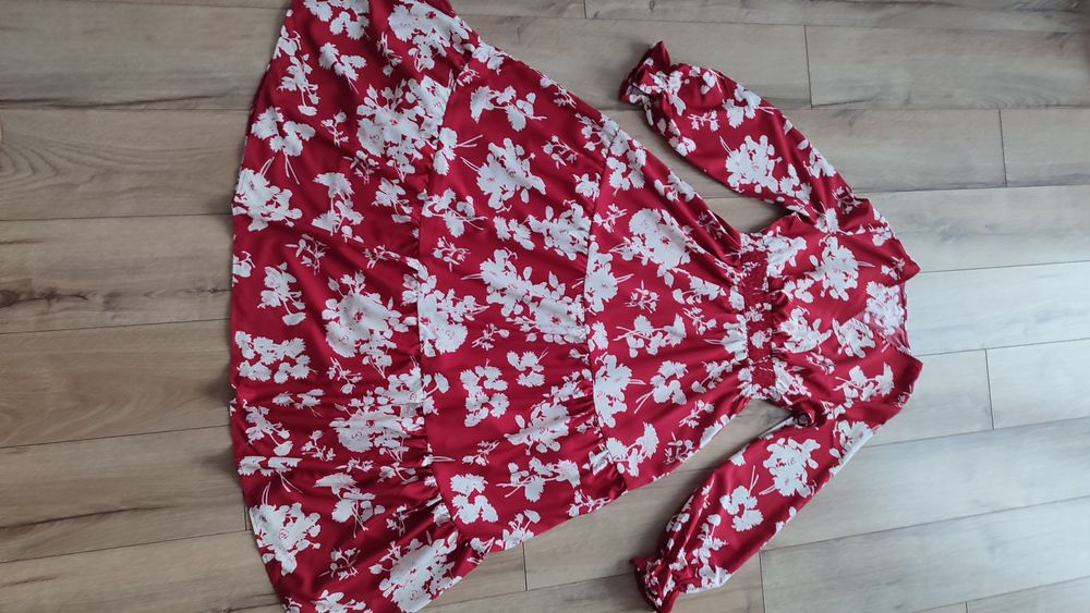 Długa rozkloszowana czerwona sukienka 36 S Shein długi rękawek