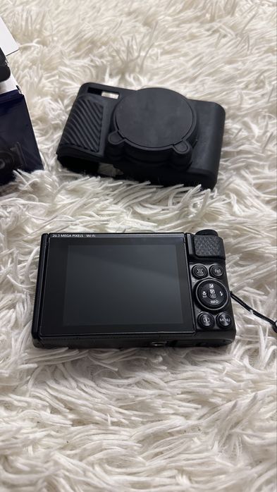 Продаю Canon SX740 HS