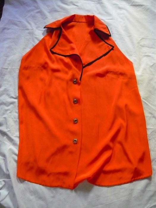 Fato em excelente seda tom laranja... veste nº 36/38