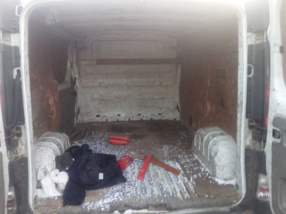 Bus Nissan Primastar  1.9 74 KW pilnie