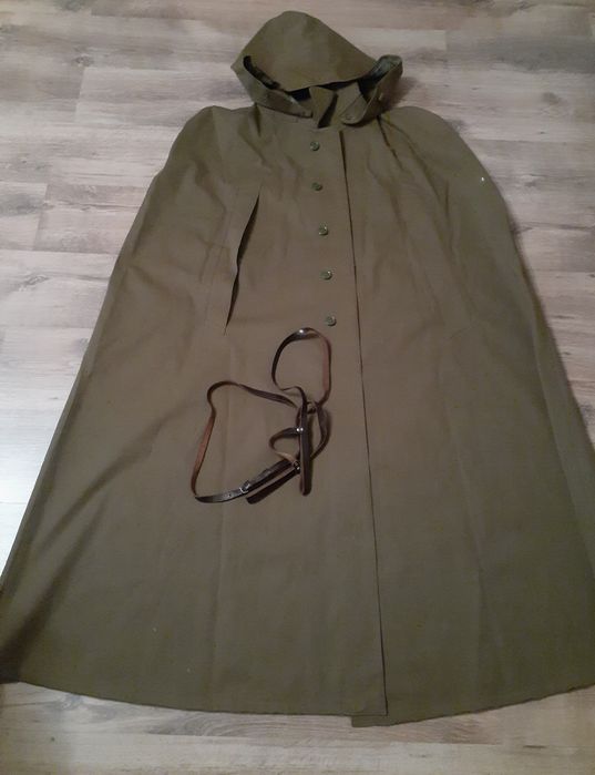 Офицерская плащ-,накидка и ремень для её переноски