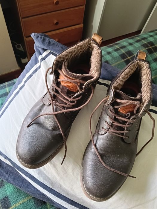 Botas número 41 como novas zona Lisboa pagamento em numerário