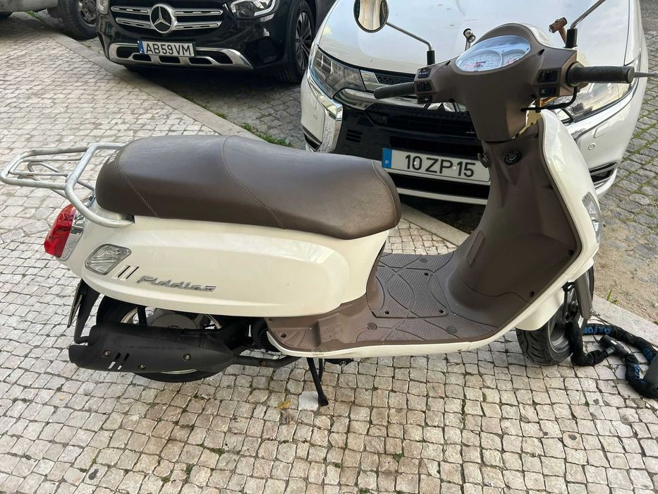 Scooter 125cc com 1100kms