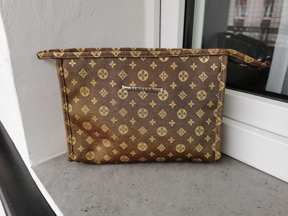 Kosmetyczka w stylu Louis Vuitton