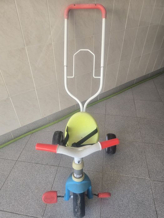 Triciclo de criança