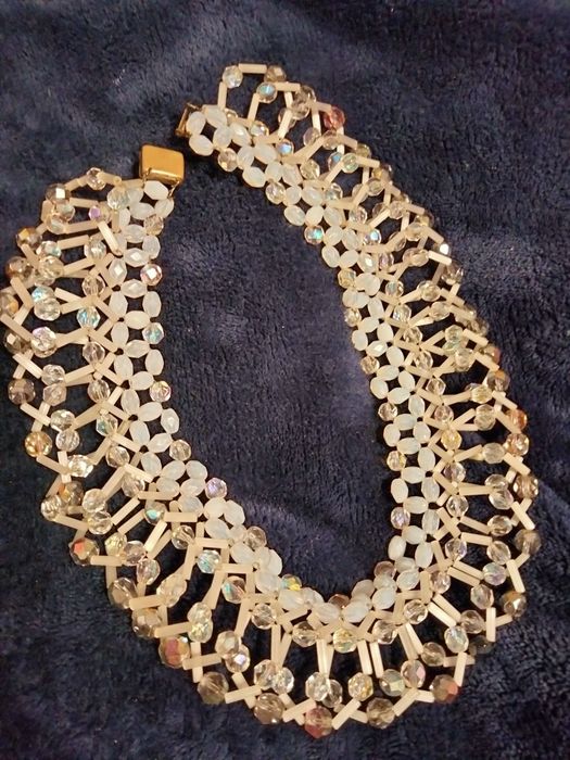 Sztuczna biżuteria Kolia z koralików