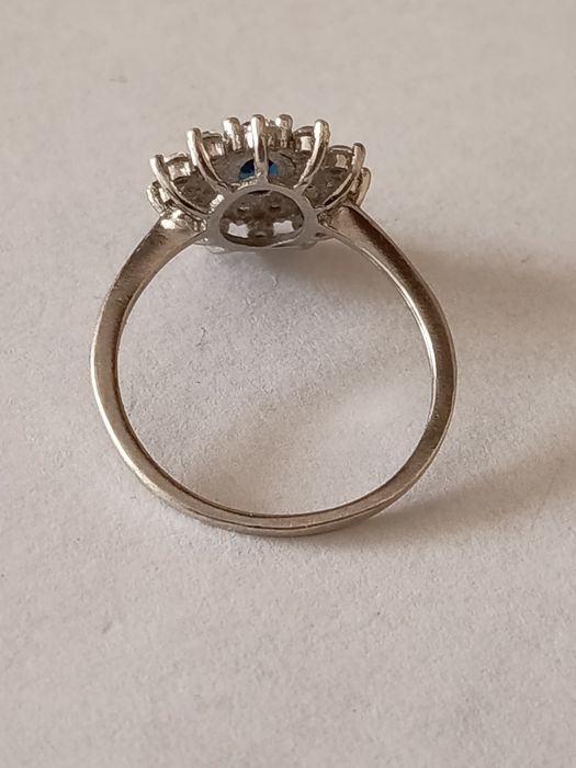 Pierścionek srebrny pr 925