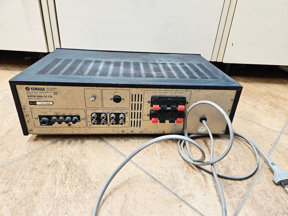 Amplituner YAMAHA CR-240 JAPAN