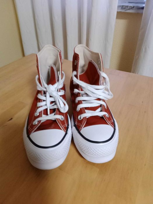 Converse Chuck Taylor NOVO