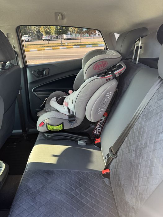 Ford Fiesta 2012 1.4 бензин автомат