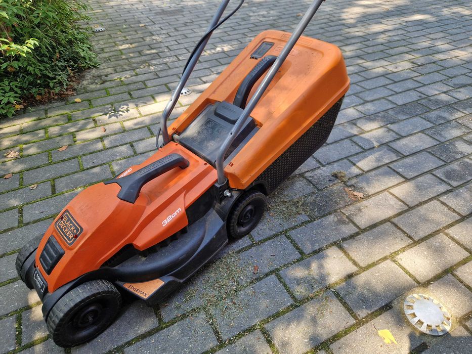 Kosiarka elektryczna Black+Decker - uszkodzona