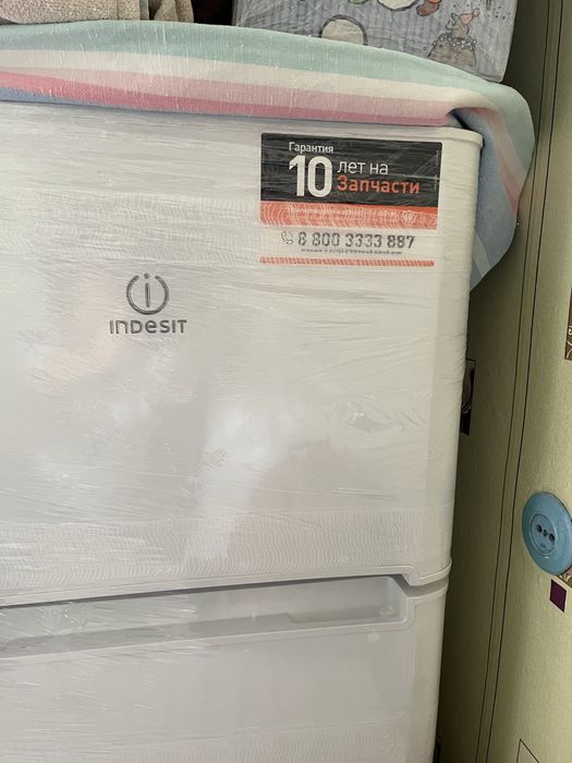 Холодильник INDESIT