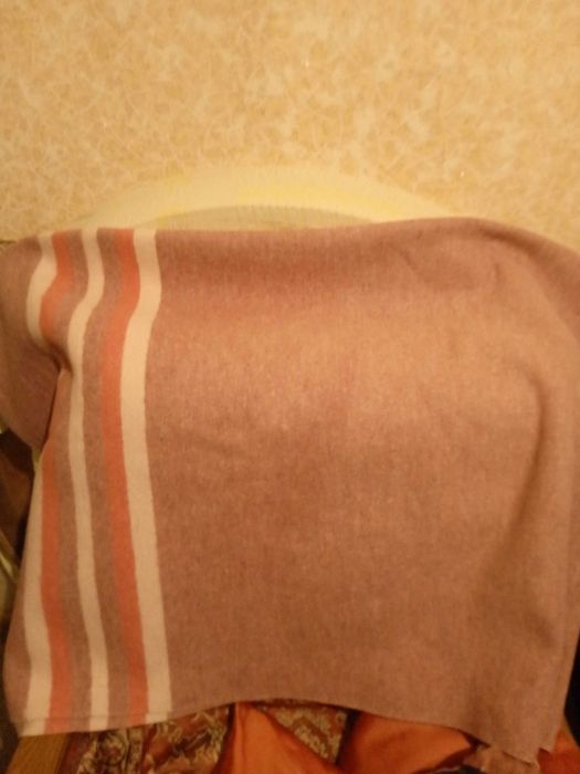 Продам наволочки,одеяло, покрывало