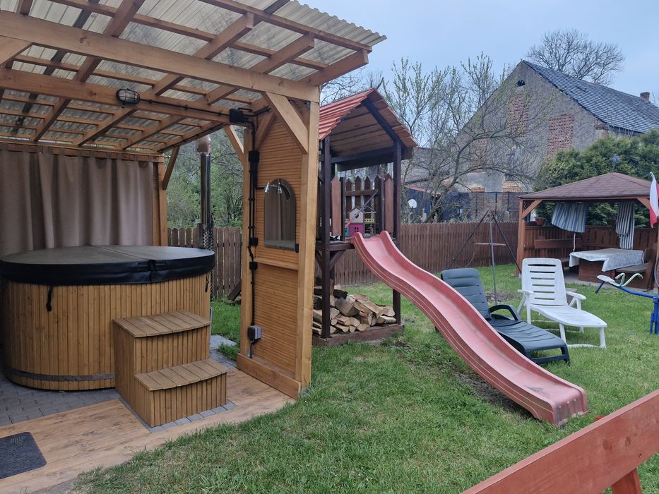 Apartament w Górach Kaczawskich z balią