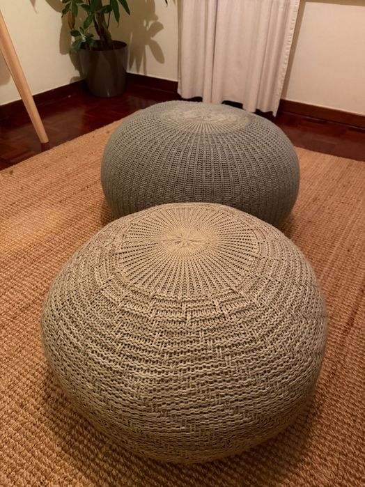 Conjunto de dois Pufes Ikea